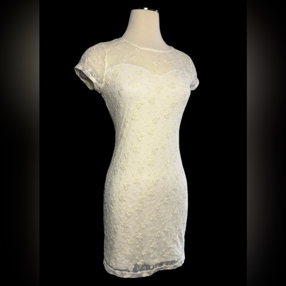 Monteau Los Angeles Dress Ivory Cream Lace Overlay Lined Sheer Women’s Medium - Picture 1 of 8